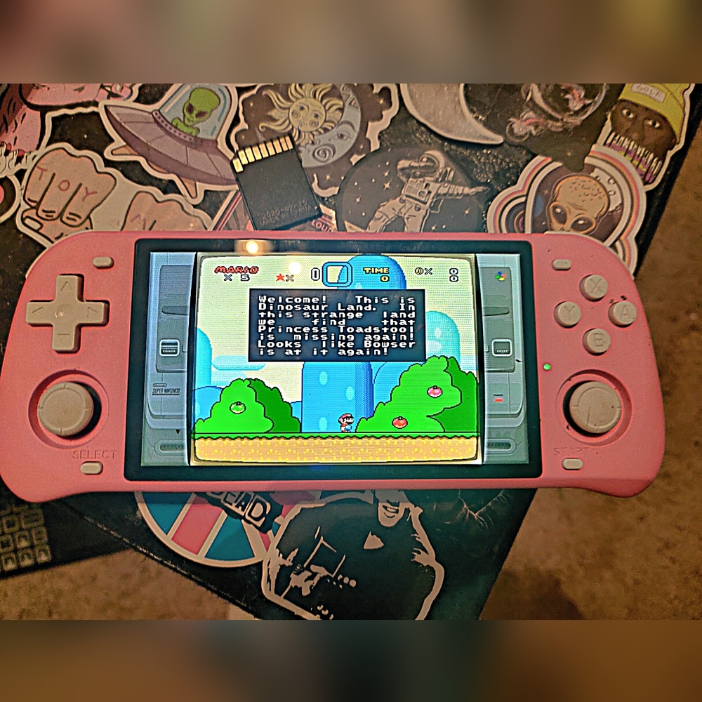 Powkiddy RGB10 max 2 gaming handheld